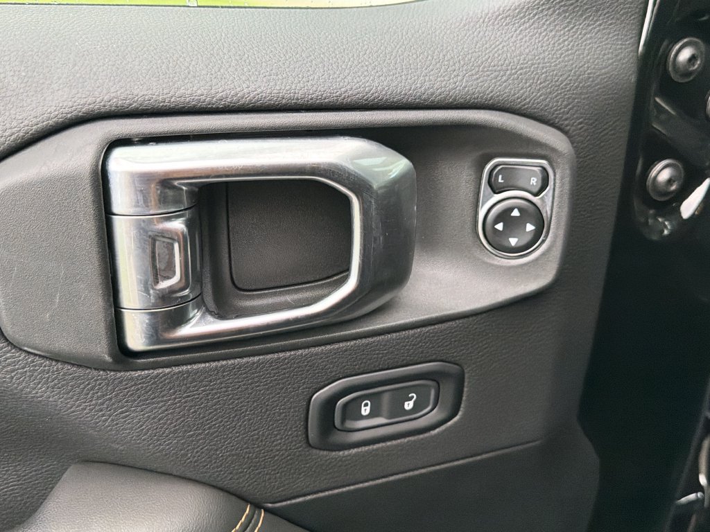 Used 2025 Jeep Wrangler Unlimited Rubicon 392 AWD/4WD image 18