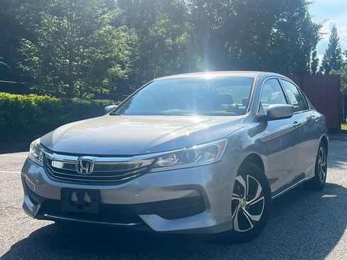 Used 2017 Honda Accord LX image 1