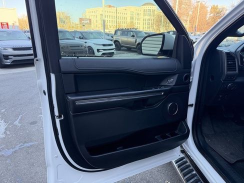 Used 2018 Ford Expedition XLT w/ Equipment Group 202A image 13