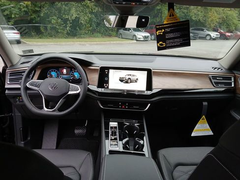 New 2026 Volkswagen Atlas SE image 12