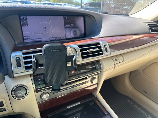 Used 2013 Lexus LS 460 AWD w/ Comfort Pkg image 14