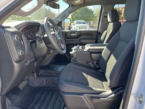 New 2026 GMC Sierra 2500 Pro w/ Convenience Package image 10