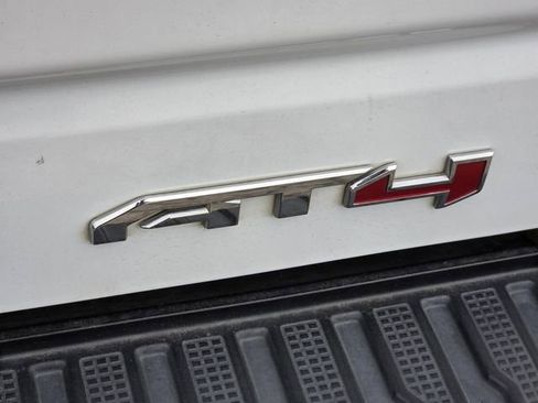 Used 2021 GMC Sierra 1500 AT4 w/ AT4 Premium Package AWD/4WD image 9
