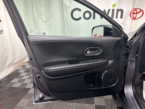 Used 2017 Honda HR-V EX-L image 19