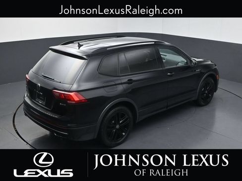 Used 2022 Volkswagen Tiguan SE R-Line AWD/4WD image 27