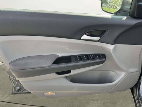 Used 2009 Honda Accord LX-P image 11