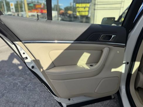 Used 2012 Lincoln MKS image 19