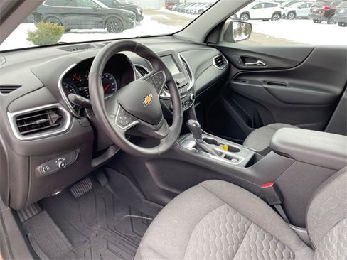Used 2018 Chevrolet Equinox LT image 11