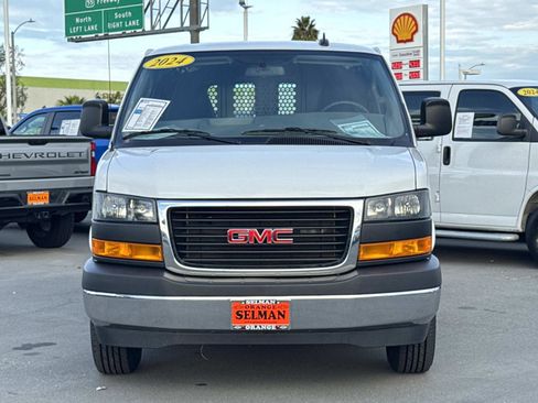 Used 2024 GMC Savana 2500 w/ Driver Convenience Package image 2