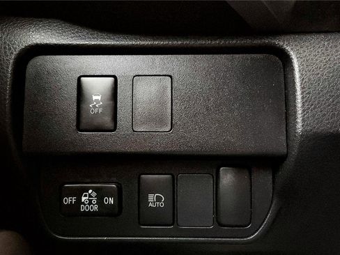 Used 2021 Toyota Tacoma SR5 image 32