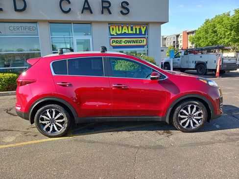 Used 2017 Kia Sportage EX w/ EX Technology Package FWD image 3