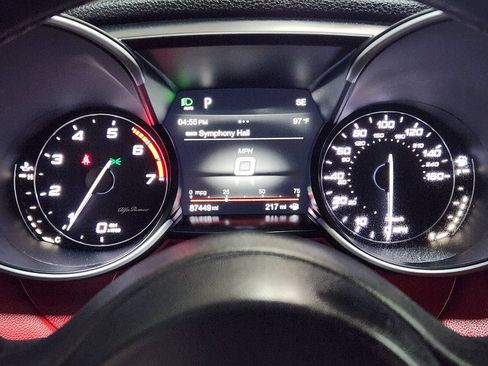 Used 2019 Alfa Romeo Giulia AWD w/ Quick Order Package 22J Sport image 34
