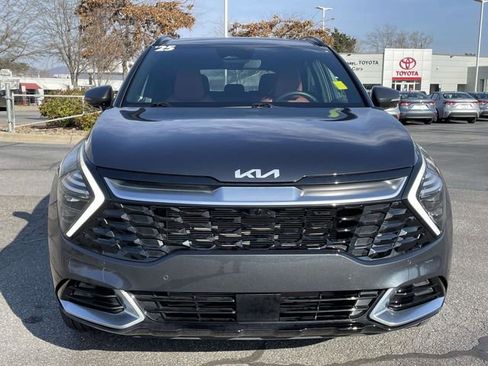 Used 2025 Kia Sportage SX image 8