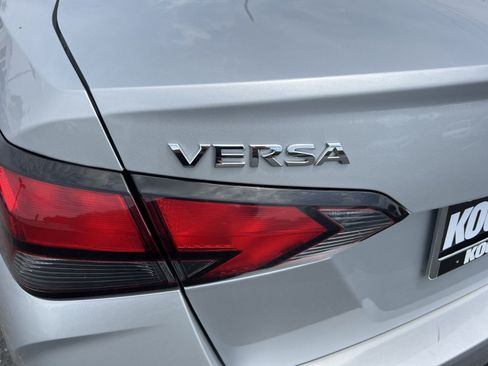 Used 2025 Nissan Versa S FWD image 29