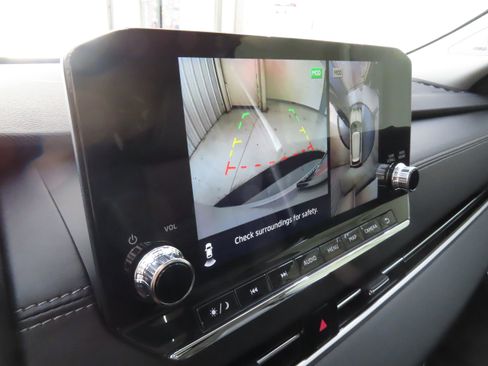 New 2025 Mitsubishi Outlander SE image 16