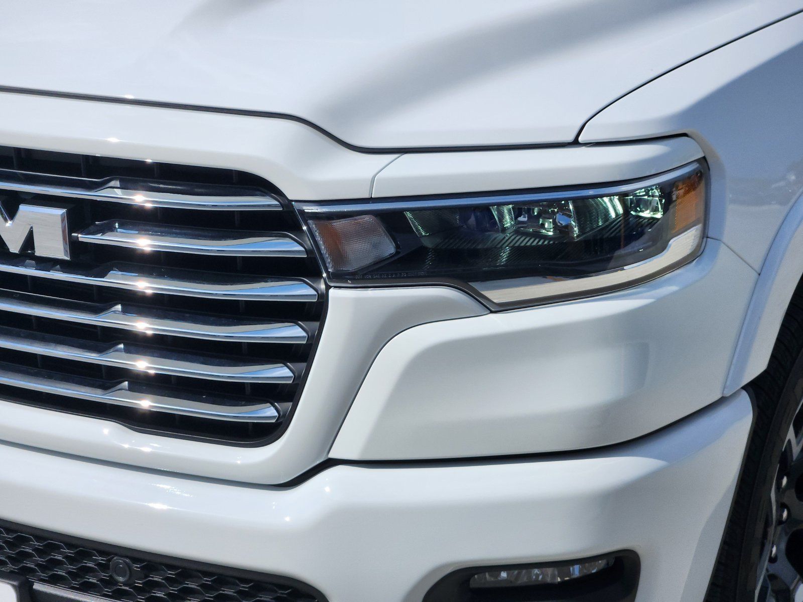 New 2026 RAM 1500 Laramie AWD/4WD image 9