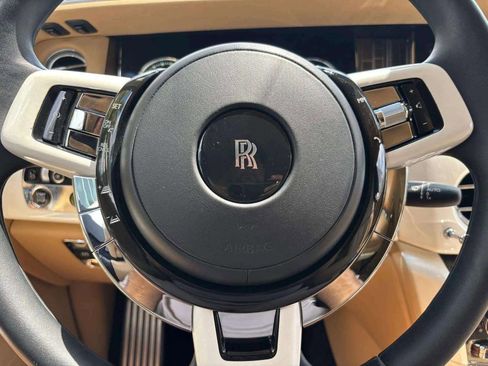 Used 2019 Rolls-Royce Phantom Sedan image 40