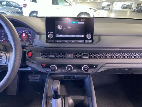 Used 2024 Honda Accord EX image 9