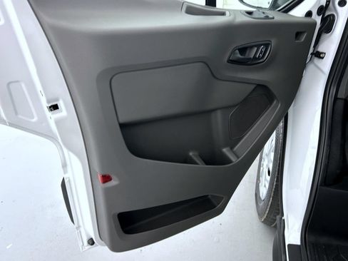 New 2027 Ford Transit 250 148 Medium Roof w/ Load Area Protection Package RWD image 9