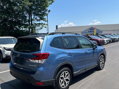 Used 2024 Subaru Forester Premium AWD/4WD image 5
