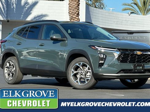 New 2026 Chevrolet Trax LT w/ Driver Confidence Package image 1