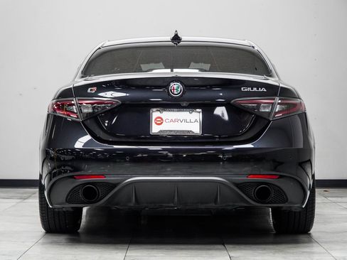 Used 2024 Alfa Romeo Giulia Veloce RWD image 12