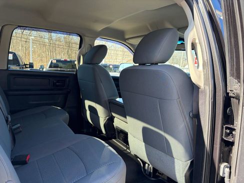 Used 2016 RAM 2500 Tradesman w/ Chrome Appearance Group image 43