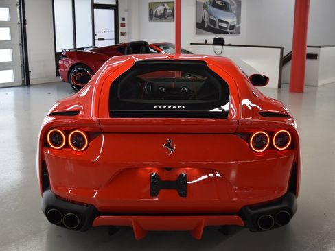 Used 2020 Ferrari 812 Superfast image 6