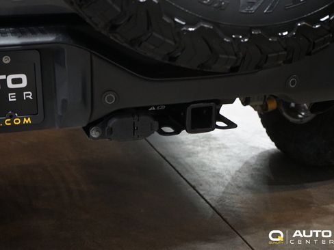 Used 2023 Ford Bronco Badlands image 7