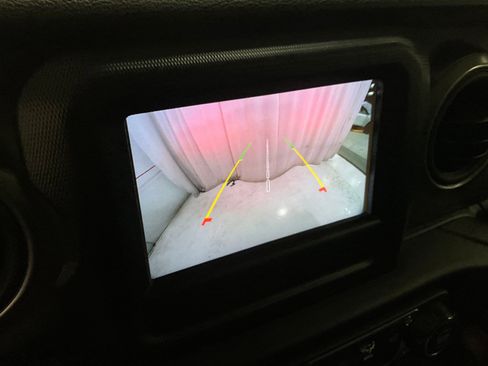 Used 2022 Jeep Wrangler Unlimited Sport AWD/4WD image 19