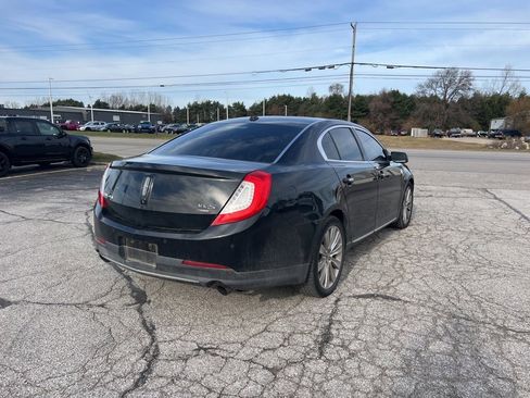 Used 2013 Lincoln MKS AWD image 10
