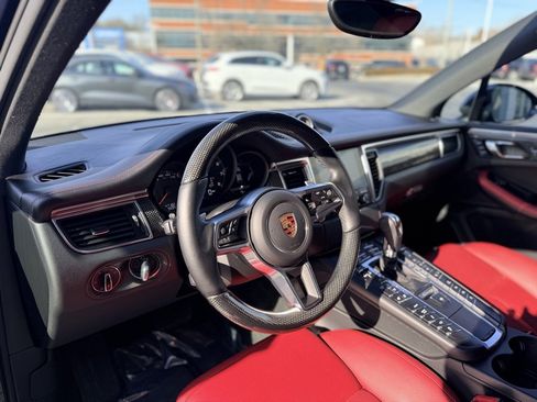 Used 2017 Porsche Macan GTS image 12