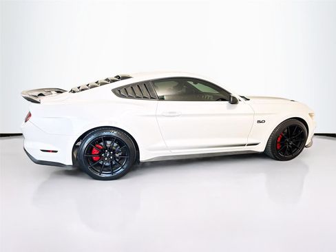 Used 2017 Ford Mustang GT Premium RWD image 29