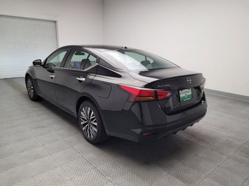 Used 2024 Nissan Altima 2.5 SV AWD/4WD image 5