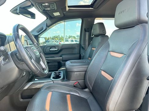 Used 2022 GMC Sierra 1500 AT4 w/ AT4 Premium Package AWD/4WD image 8