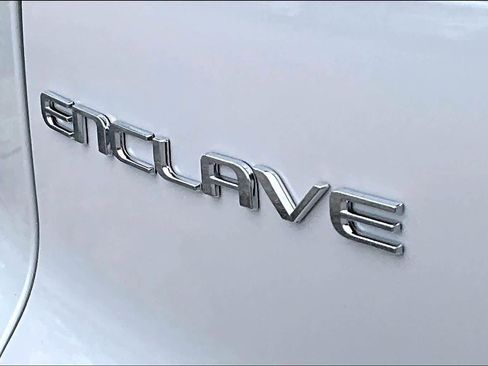 Used 2025 Buick Enclave Avenir w/ Super Cruise Package image 9