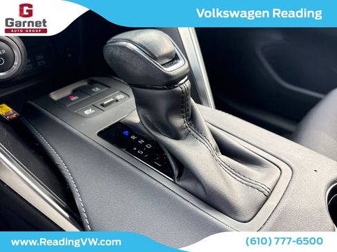 Used 2023 Toyota Venza LE AWD/4WD image 15