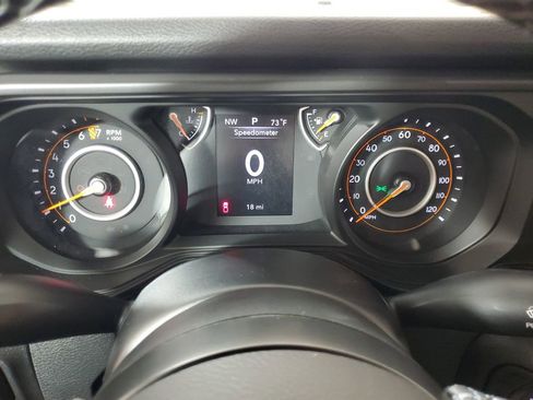 New 2025 Jeep Gladiator Sport image 15