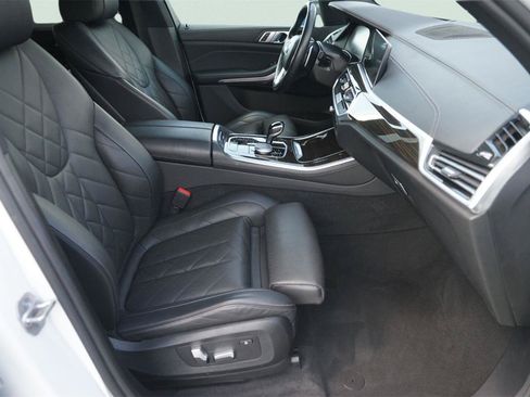 Used 2023 BMW X5 xDrive40i AWD/4WD image 19