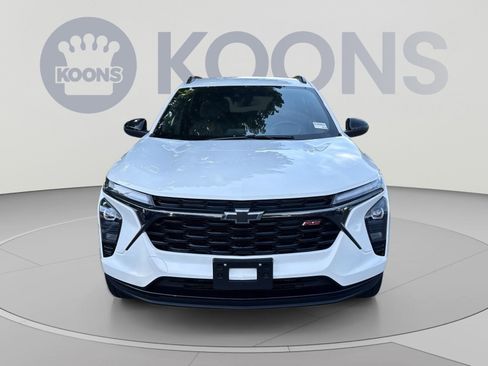 Used 2024 Chevrolet Trax RS w/ Driver Confidence Package FWD image 11