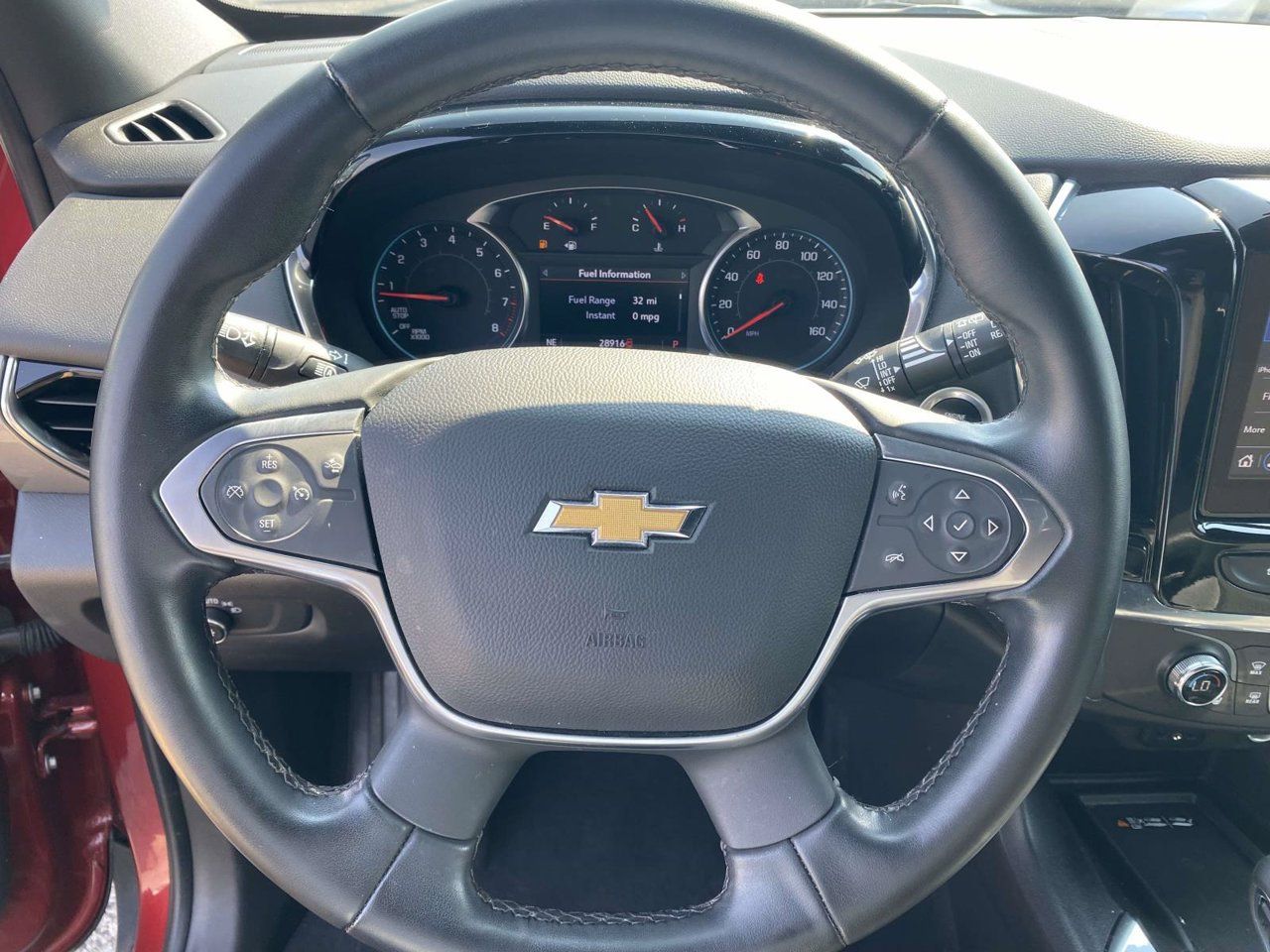 Used 2023 Chevrolet Traverse LT FWD image 19
