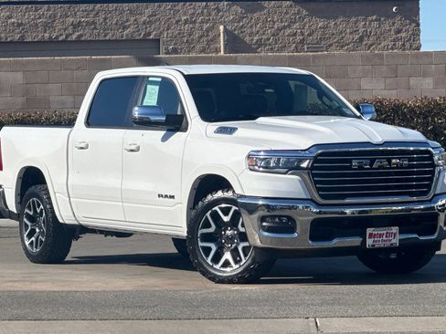 Used 2025 RAM 1500 Laramie AWD/4WD image 2