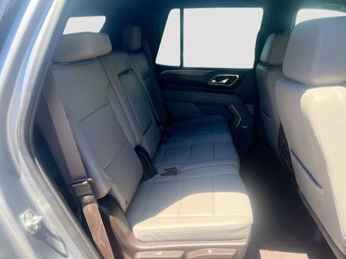 Used 2023 Chevrolet Tahoe Z71 w/ Luxury Package AWD/4WD image 27