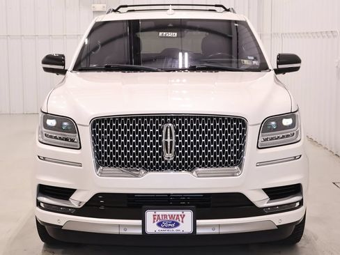 Used 2018 Lincoln Navigator Reserve w/ Technology Package AWD/4WD image 4