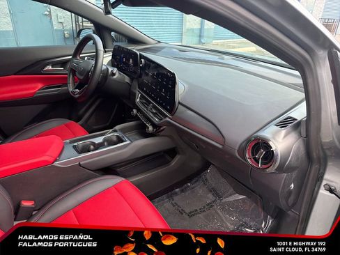 Certified 2024 Chevrolet Equinox EV RS FWD image 35