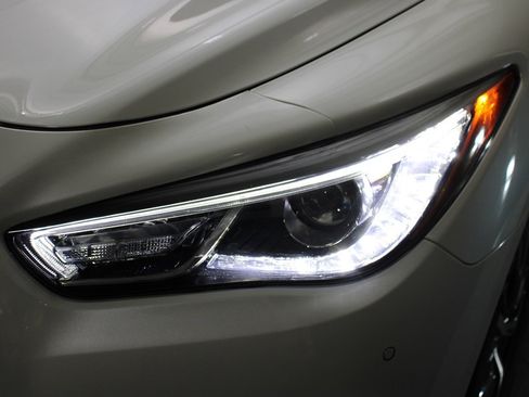 Used 2018 INFINITI QX60 FWD w/ Premium Plus Package image 4