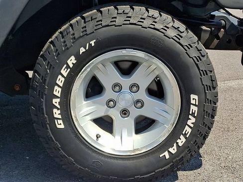 Used 2004 Jeep Wrangler 4WD w/ 30" Tire & Wheel Group image 26