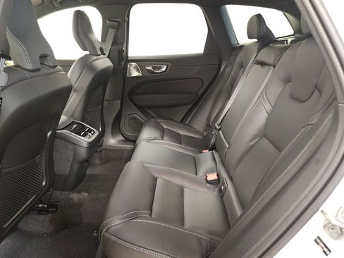 New 2026 Volvo XC60 B5 Ultra w/ Climate Package image 12