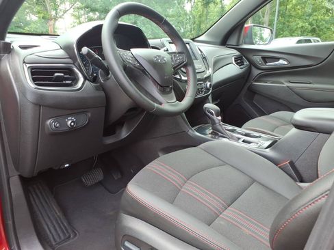 Certified 2024 Chevrolet Equinox RS FWD image 12