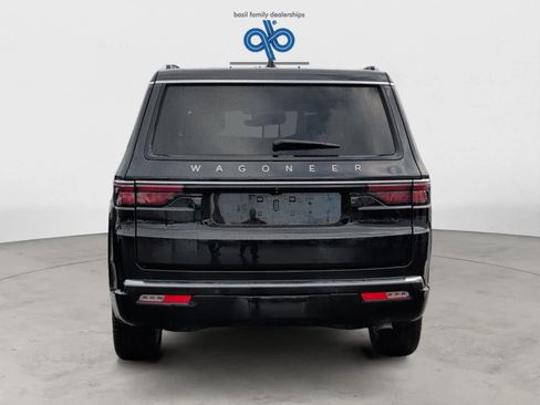 Used 2025 Jeep Wagoneer Series III w/ Premium Group I image 7